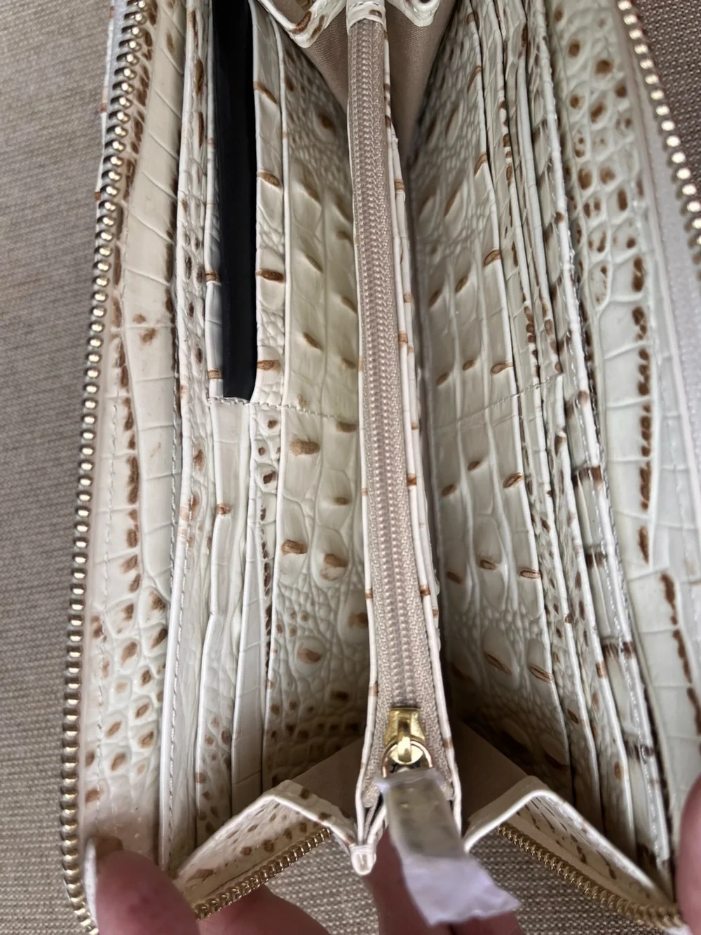 NWT Brahmin SURI in SNOWBALL DRIFT Melbourne Wallet
